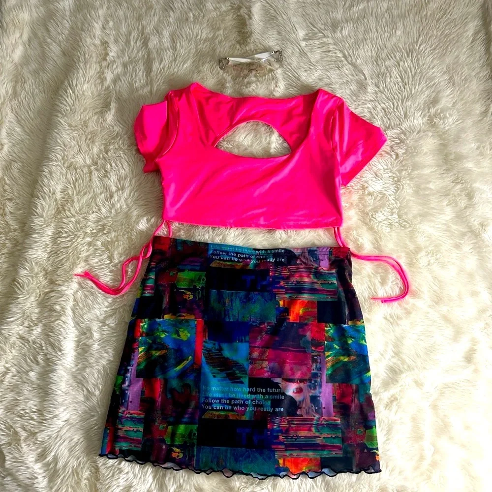 Barbie Core Pink Crop Top with Cutout Design - Picture 5 of 5